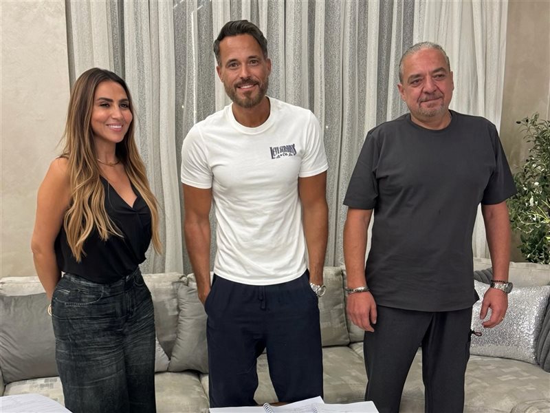 أبطال مسلسل الظل